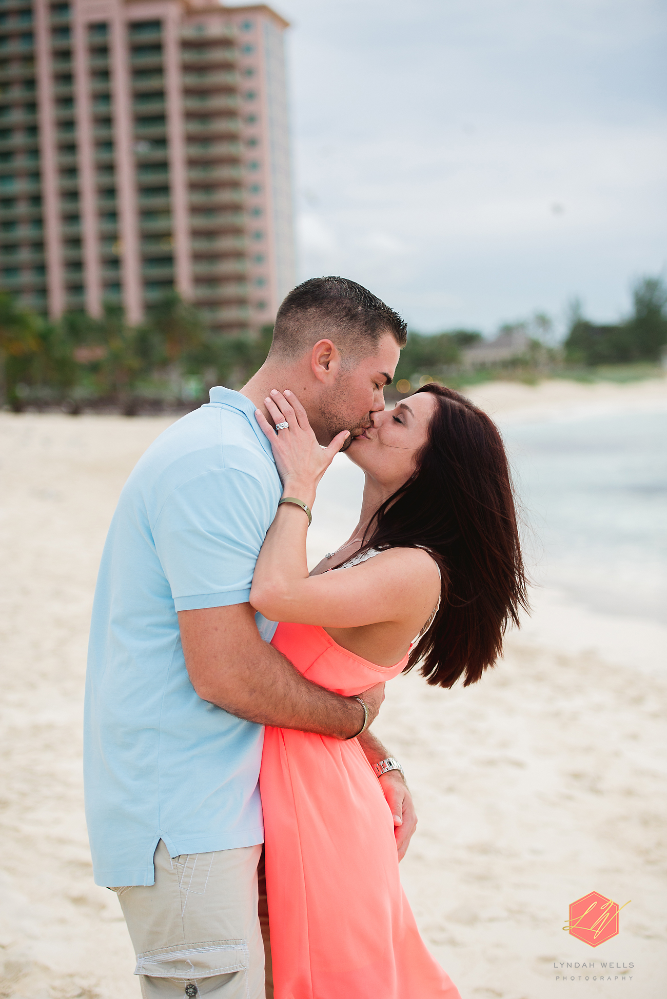 surprise proposal, proposal, engaged, engagement ring, Atlantis, beach, Atlantis bahamas, bahamas engagement session, bahamas photographer,